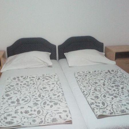 Djordjevic Hotel บุดวา ภายนอก รูปภาพ
